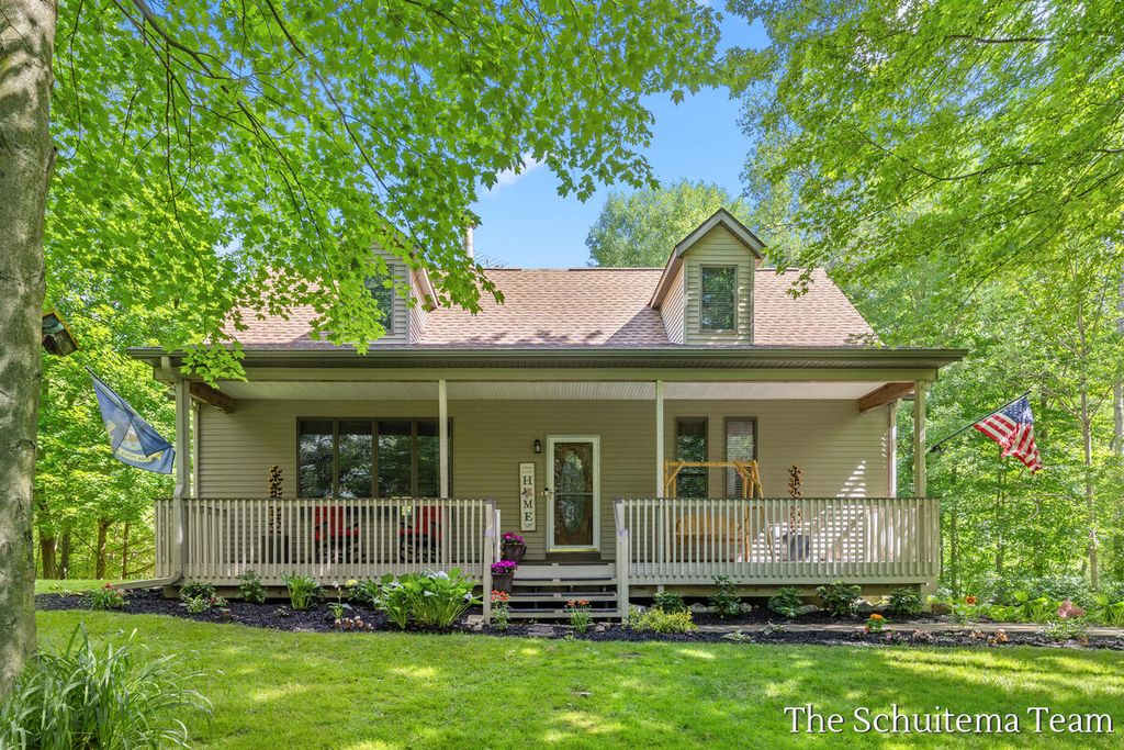10155 Rogue Pond Drive, Rockford, MI 49341