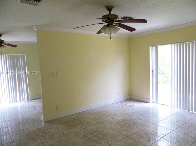 3700 Riverside Dr 1, Coral Springs, FL 33065
