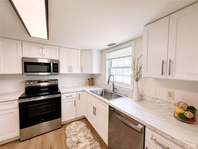 1275 85TH AVENUE 1275B, St Petersburg, FL 33702