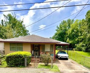 1706 Stanocola Dr, Baton Rouge, LA 70802