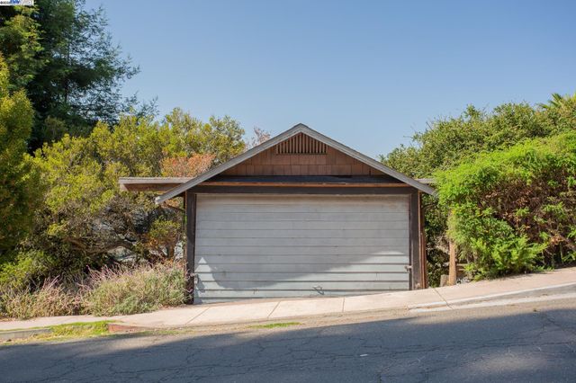 1514 La Loma Ave, Berkeley, CA 94708