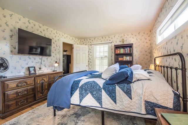 5735 VT Route 11, Londonderry, VT 05148