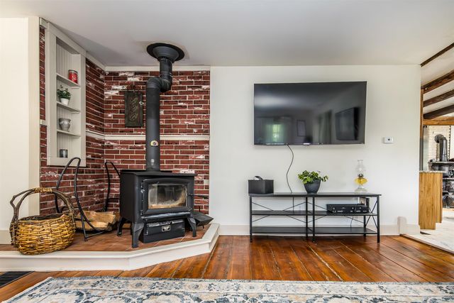 5735 VT Route 11, Londonderry, VT 05148