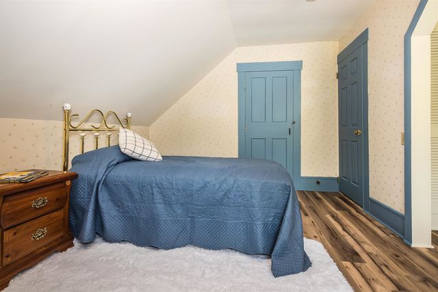 5735 VT Route 11, Londonderry, VT 05148