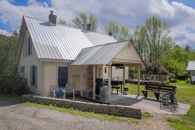 5735 VT Route 11, Londonderry, VT 05148