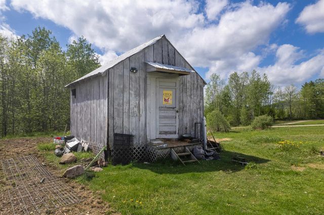 5735 VT Route 11, Londonderry, VT 05148