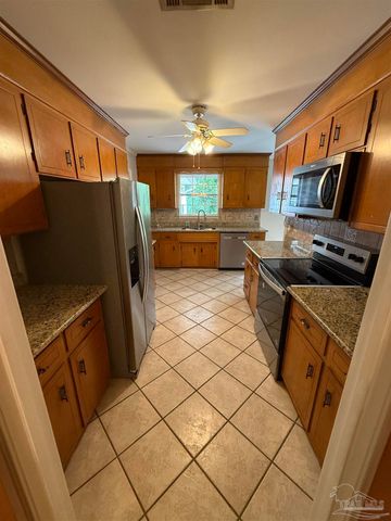 6740 Bunker Hill Cir, Pensacola, FL 32506