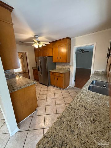 6740 Bunker Hill Cir, Pensacola, FL 32506