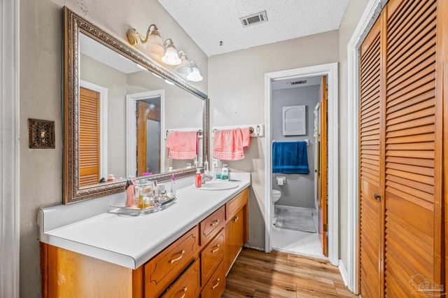 6740 Bunker Hill Cir, Pensacola, FL 32506