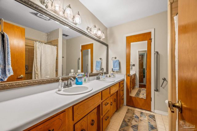 6740 Bunker Hill Cir, Pensacola, FL 32506