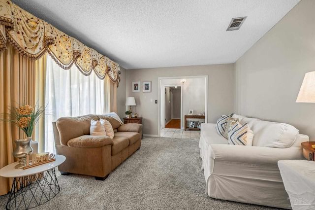 6740 Bunker Hill Cir, Pensacola, FL 32506