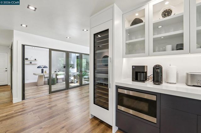 29 Winslow Pl, Moraga, CA 94556