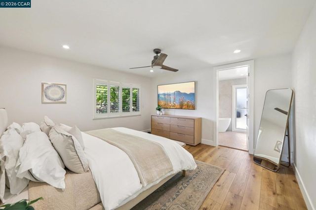 29 Winslow Pl, Moraga, CA 94556