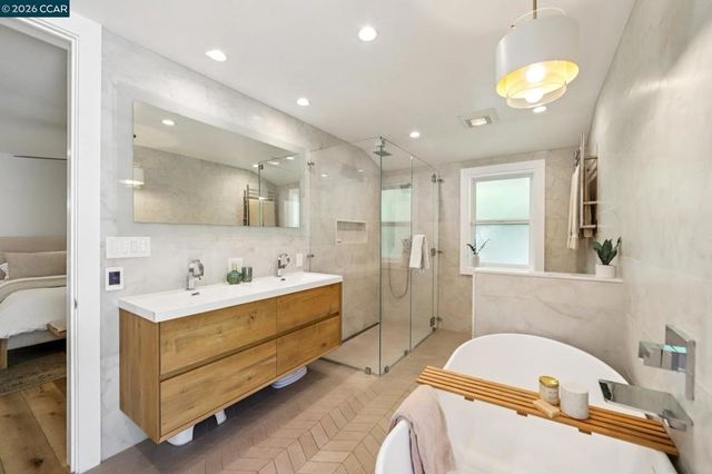 29 Winslow Pl, Moraga, CA 94556
