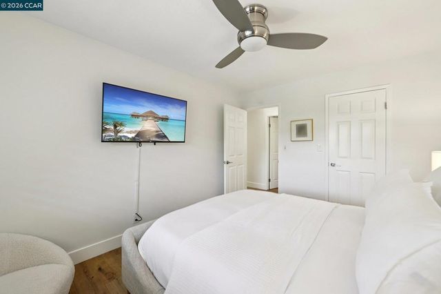 29 Winslow Pl, Moraga, CA 94556