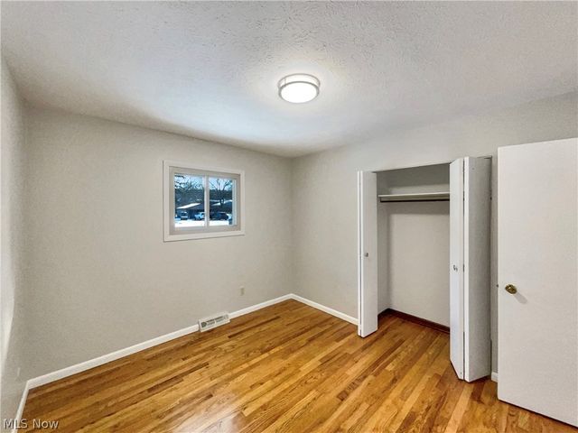 11001 Shaker Drive, North Royalton, OH 44133