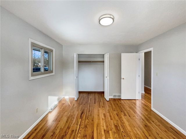 11001 Shaker Drive, North Royalton, OH 44133