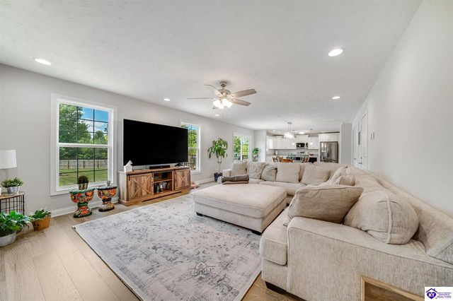 181 Mt Carmel Boulevard, Rineyville, KY 40162