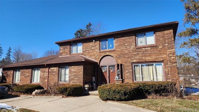 35312 Northmont Drive, Farmington Hills, MI 48331