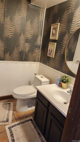 35312 Northmont Drive, Farmington Hills, MI 48331