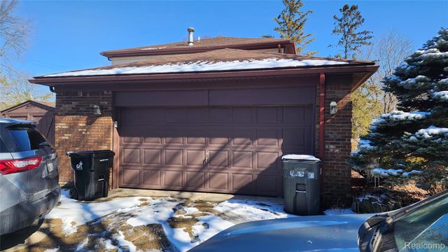 35312 Northmont Drive, Farmington Hills, MI 48331