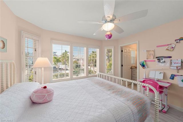 1360 Jamaica DR, Sanibel, FL 33957