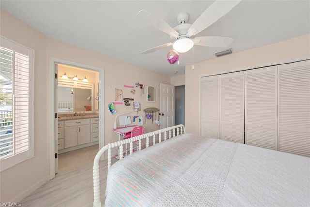 1360 Jamaica DR, Sanibel, FL 33957