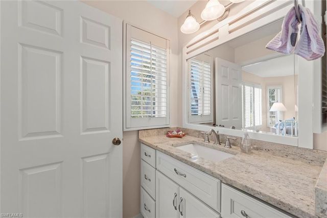 1360 Jamaica DR, Sanibel, FL 33957