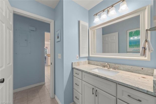 1360 Jamaica DR, Sanibel, FL 33957