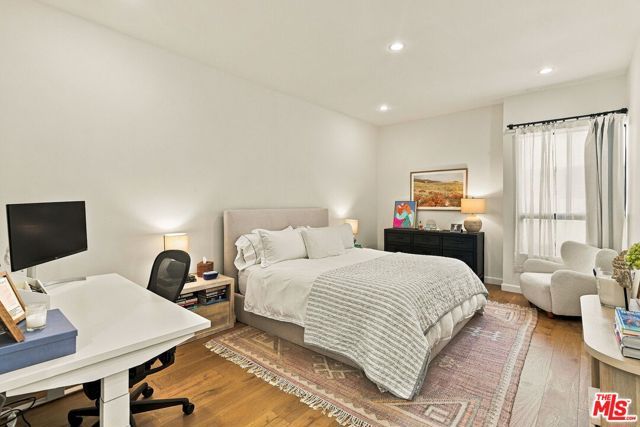 12115 San Vicente Boulevard 404, Los Angeles, CA 90049