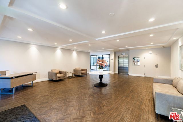 12115 San Vicente Boulevard 404, Los Angeles, CA 90049
