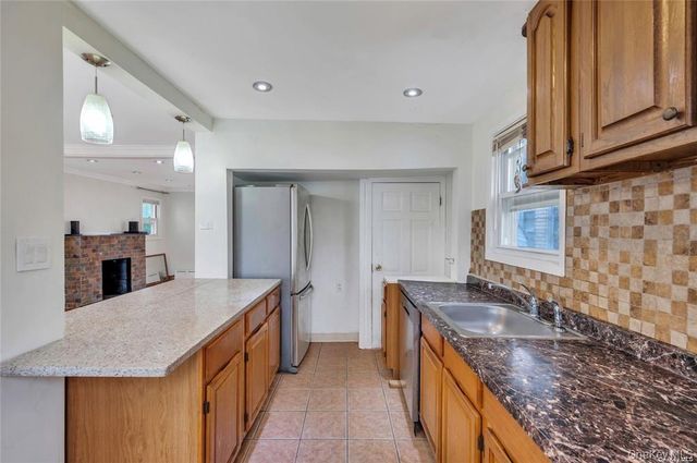 10921 215th Street, Queens Village, NY 11429