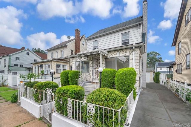 10921 215th Street, Queens Village, NY 11429