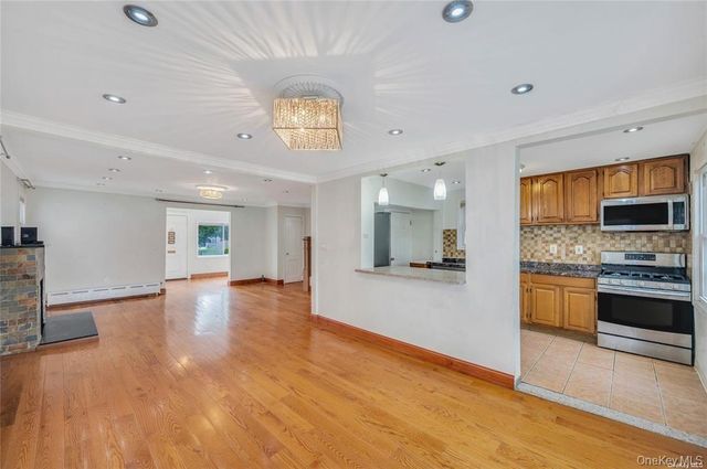 10921 215th Street, Queens Village, NY 11429