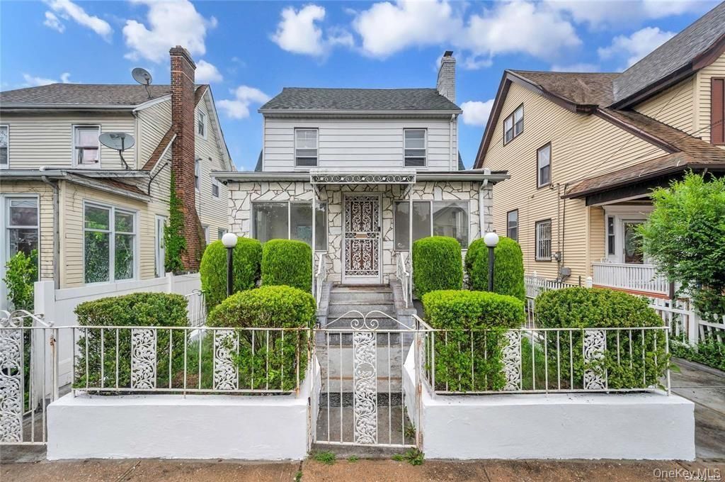 10921 215th Street, Queens Village, NY 11429