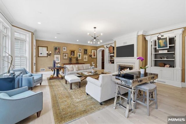 29 McGrath Drive, Cresskill, NJ 07626