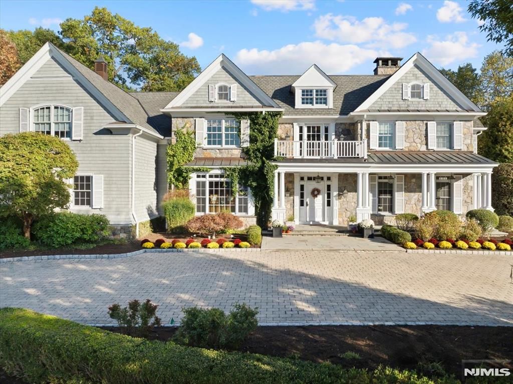 29 McGrath Drive, Cresskill, NJ 07626