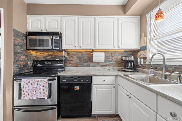 29701 Elmgrove Street, St. Clair Shores, MI 48082