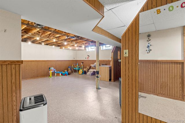 29701 Elmgrove Street, St. Clair Shores, MI 48082