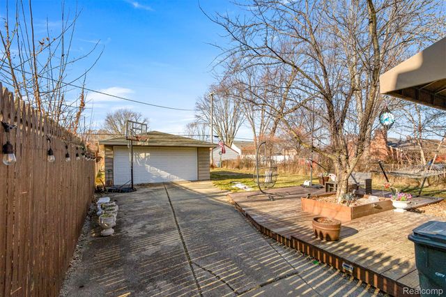 29701 Elmgrove Street, St. Clair Shores, MI 48082