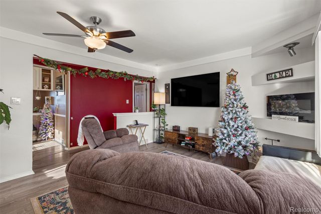 29701 Elmgrove Street, St. Clair Shores, MI 48082