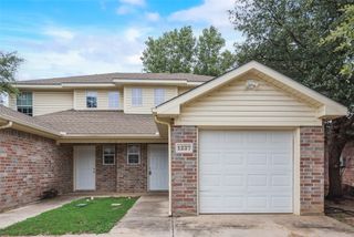 1237 Village Garden Drive, Azle, TX 76020