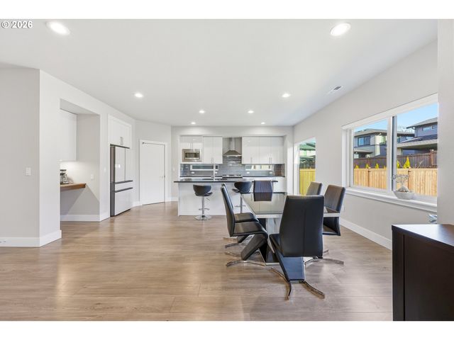 4018 Se 77TH Ave, Hillsboro, OR 97123