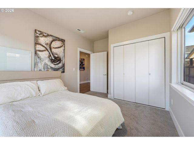 4018 Se 77TH Ave, Hillsboro, OR 97123