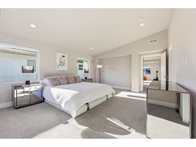 4018 Se 77TH Ave, Hillsboro, OR 97123