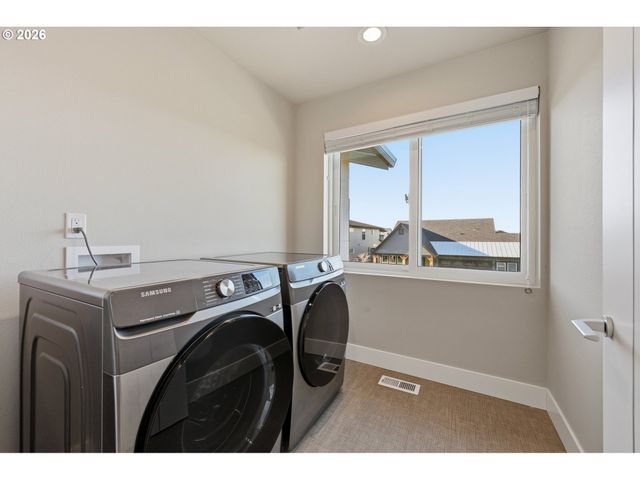 4018 Se 77TH Ave, Hillsboro, OR 97123