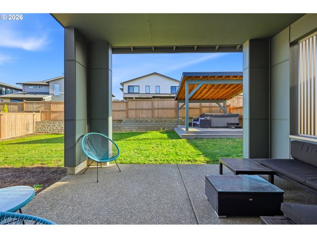 4018 Se 77TH Ave, Hillsboro, OR 97123