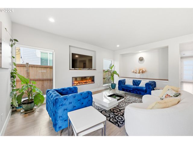 4018 Se 77TH Ave, Hillsboro, OR 97123