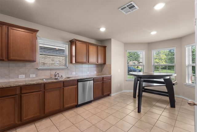 1546 Illinois Avenue, Lancaster, TX 75134