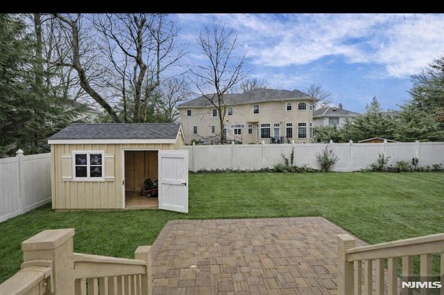 50 Highgate Terrace, Bergenfield, NJ 07621